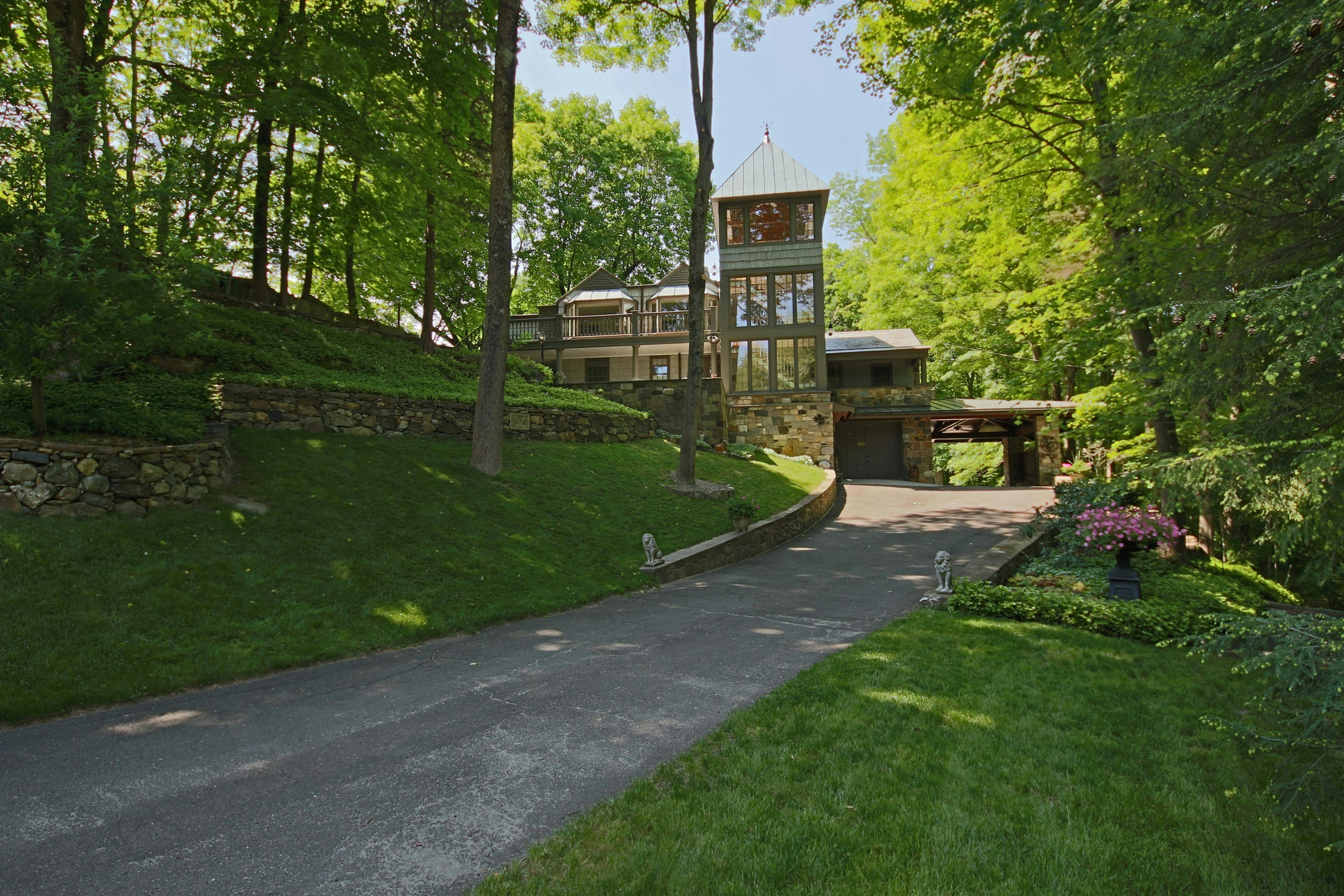 329 Limestone Road, Ridgefield, CT 06877, Presented by Laura Ancona, William Pitt Sotheby's